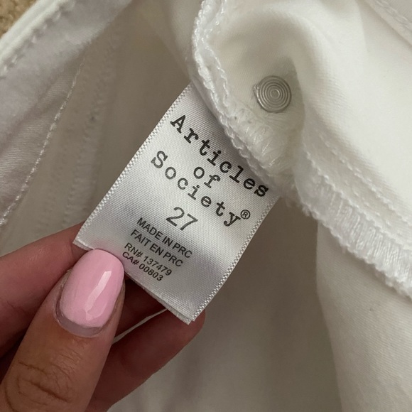 White jeans - Picture 3 of 4